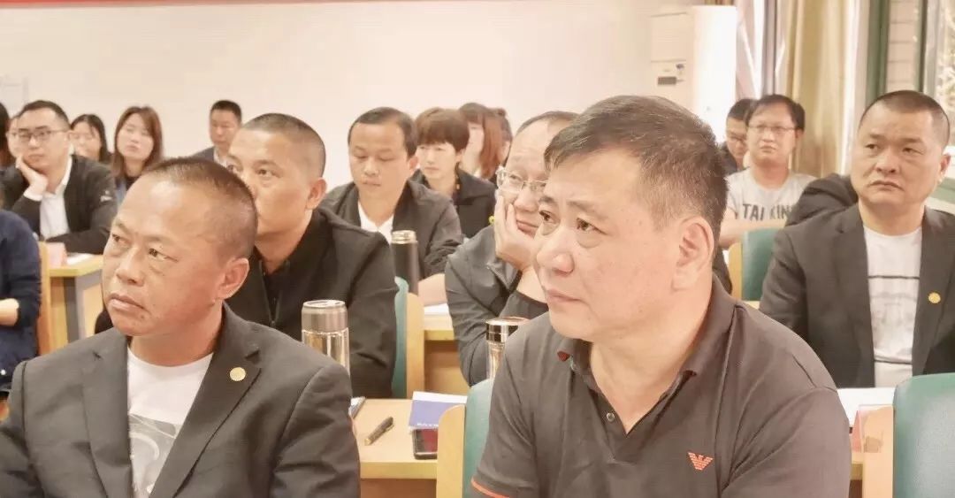 長沙紅光保安服務(wù)有限公司,長沙安保服務(wù),長沙安全服務(wù),長沙非武裝押運,勞務(wù)派遣服務(wù)