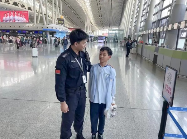 長沙紅光保安服務(wù)有限公司,長沙安保服務(wù),長沙安全服務(wù),長沙非武裝押運(yùn),勞務(wù)派遣服務(wù) 長沙紅光保安服務(wù)有限公司,長沙安保服務(wù),長沙安全服務(wù),長沙非武裝押運(yùn),勞務(wù)派遣服務(wù)
